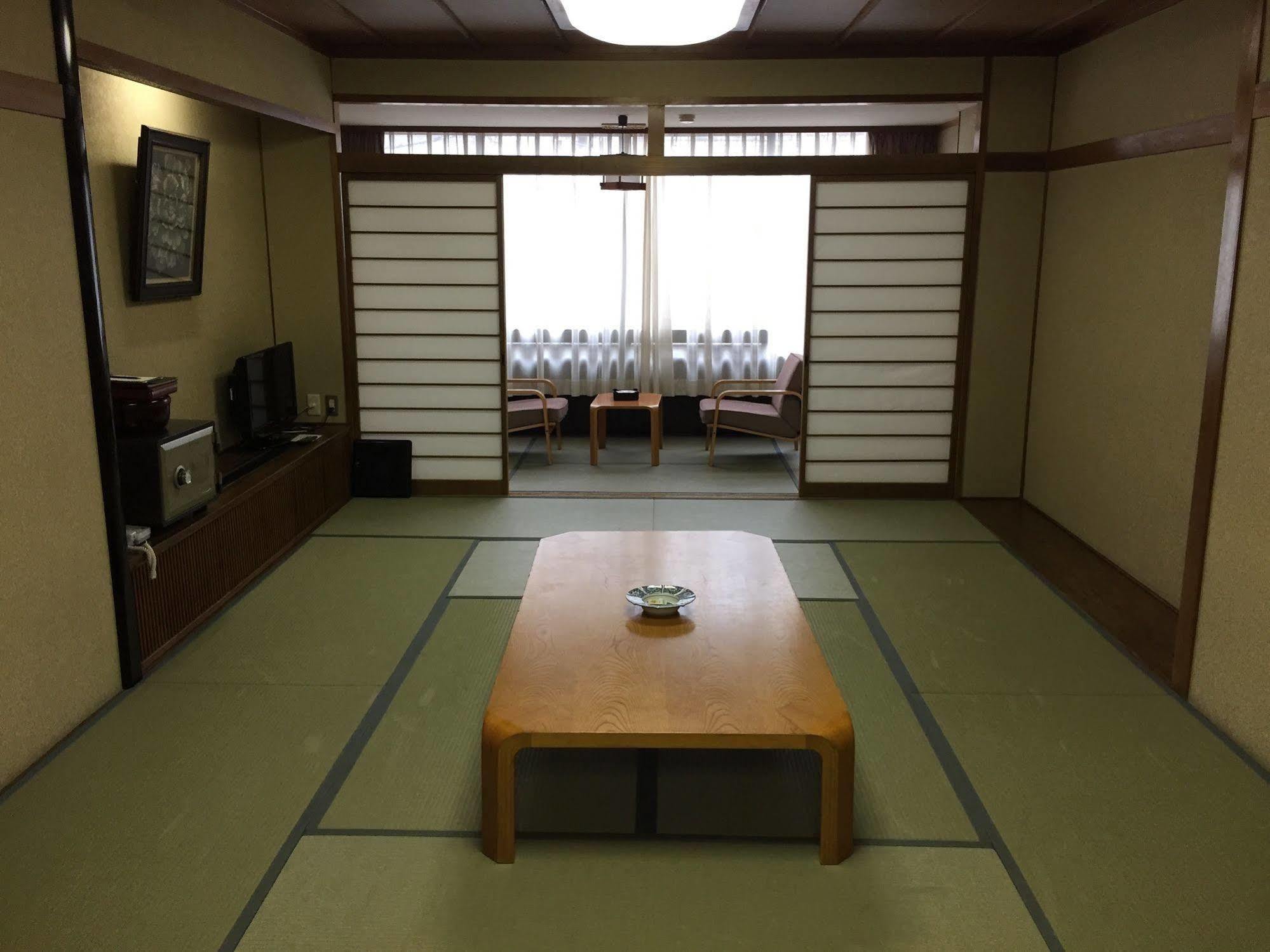 ホテル 世羅別館 広島市 エクステリア 写真